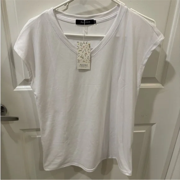 NWT White V-Neck Short Sleeve Basic Tee XS - Picture 2 of 4